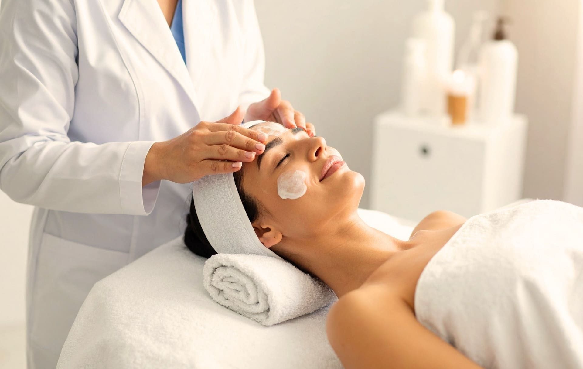 Tratamiento facial médico en Medical Care Med Spa